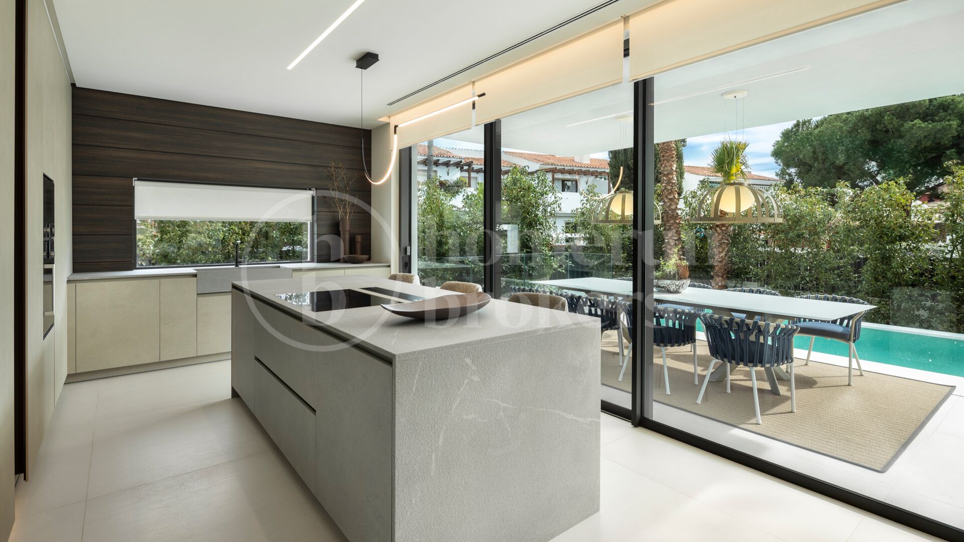 Los Angeles 185 - Luxury and Contemporary Living Beachside Cortijo Blanco