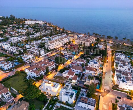 Los Angeles 185 - Luxury and Contemporary Living Beachside Cortijo Blanco