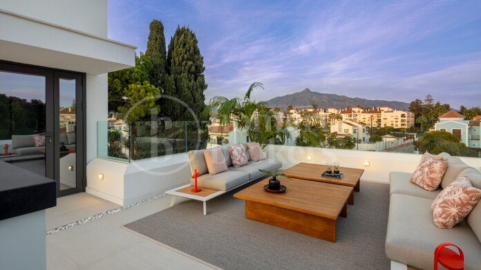 Los Angeles 185 - Luxury and Contemporary Living Beachside Cortijo Blanco