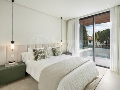 Los Angeles 185 - Luxury and Contemporary Living Beachside Cortijo Blanco