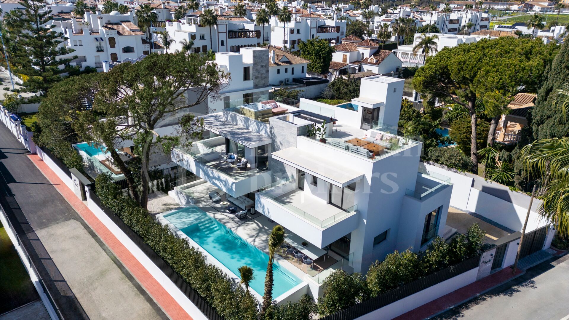Los Angeles 185 - Luxury and Contemporary Living Beachside Cortijo Blanco