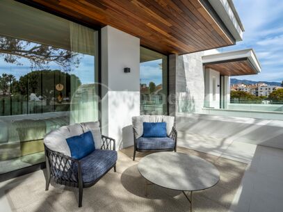 Los Angeles 185 - Luxury and Contemporary Living Beachside Cortijo Blanco