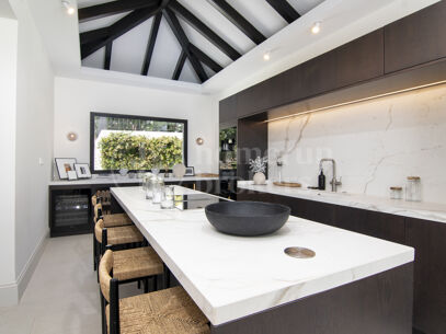 Villa Naranjos - Renovated 3-Bedroom Villa in Nueva Andalucia, Marbella