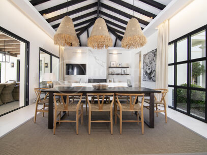 Villa Naranjos - Renovated 3-Bedroom Villa in Nueva Andalucia, Marbella