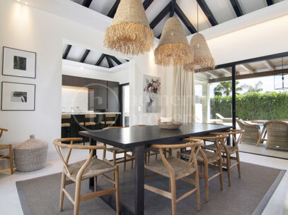 Villa Naranjos - Renovated 3-Bedroom Villa in Nueva Andalucia, Marbella
