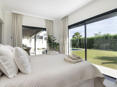 Villa Naranjos - Renovated 3-Bedroom Villa in Nueva Andalucia, Marbella