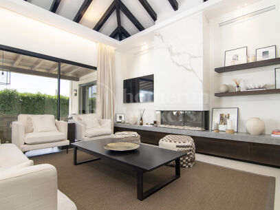 Villa Naranjos - Renovated 3-Bedroom Villa in Nueva Andalucia, Marbella