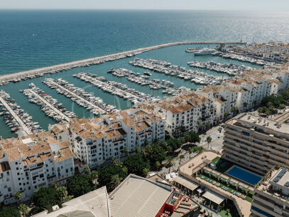 Banus 4 - Lyxig lägenhet i hjärtat av Puerto Banús, Marbella
