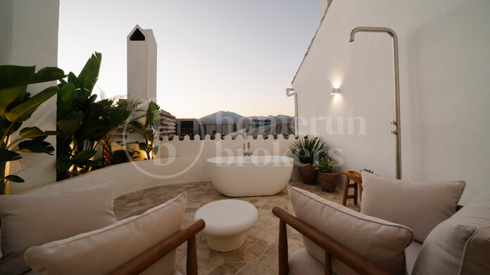 Banus 4 - Luxury apartment in the heart of Puerto Banús, Marbella