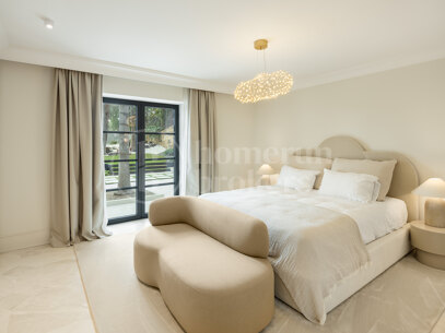 Villa Etoile - A Contemporary Masterpiece in Haza del Conde, Nueva Andalucía