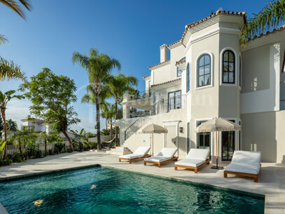 Villa Etoile - A Contemporary Masterpiece in Haza del Conde, Nueva Andalucía