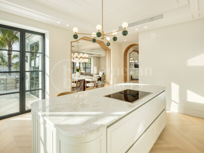 Villa Etoile - A Contemporary Masterpiece in Haza del Conde, Nueva Andalucía