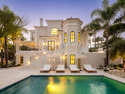 Villa Etoile - A Contemporary Masterpiece in Haza del Conde, Nueva Andalucía