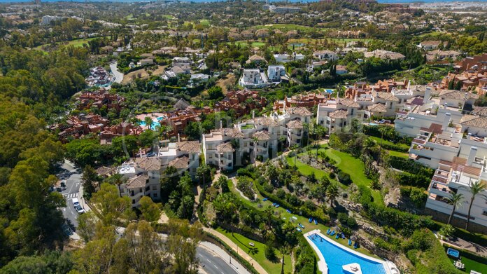 The Corner - Duplex Penthouse with Panoramic Views in Palacetes Los Belvederes