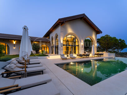 Villa Yama - Modern Andalusian Luxury in El Madroñal