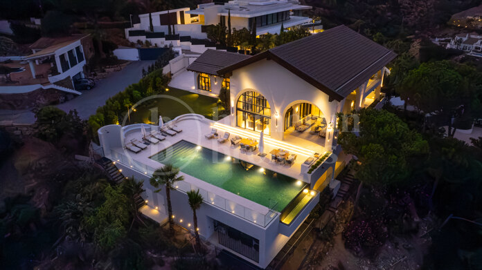 Villa Yama - Modern Andalusian Luxury in El Madroñal
