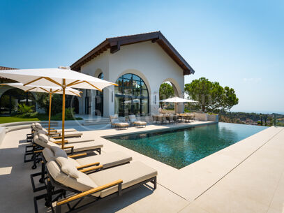 Villa Yama - Modern Andalusian Luxury in El Madroñal