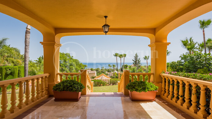 Casa Bach - Classic villa with sea views in Sierra Blanca, Marbella