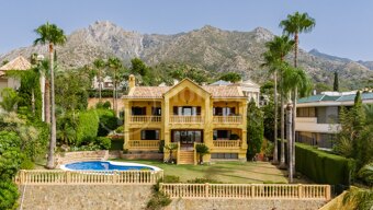 Casa Bach - Classic villa with sea views in Sierra Blanca, Marbella