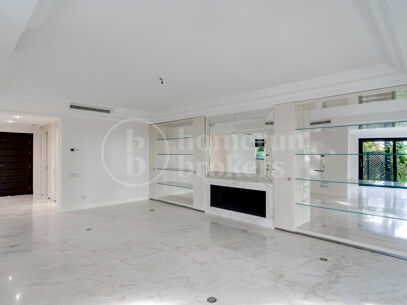 Villa Solis - Breathtaking sea views villa in Lomas de Magna Marbella