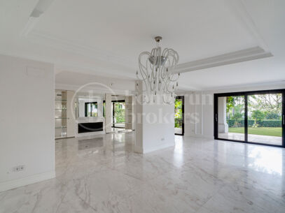 Villa Solis - Breathtaking sea views villa in Lomas de Magna Marbella