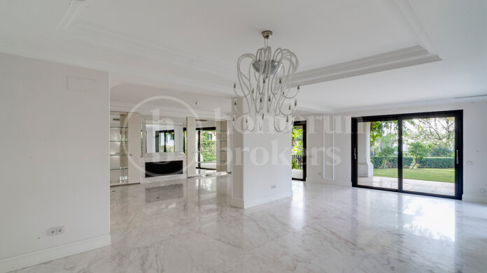 Villa Solis - Breathtaking sea views villa in Lomas de Magna Marbella