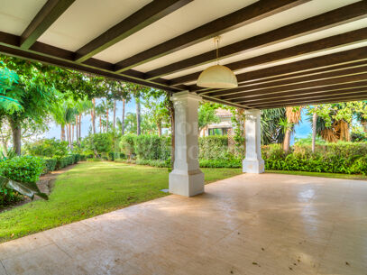 Villa Solis - Breathtaking sea views villa in Lomas de Magna Marbella