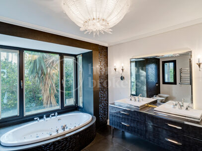 Villa Solis - Breathtaking sea views villa in Lomas de Magna Marbella