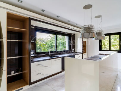 Villa Solis - Breathtaking sea views villa in Lomas de Magna Marbella