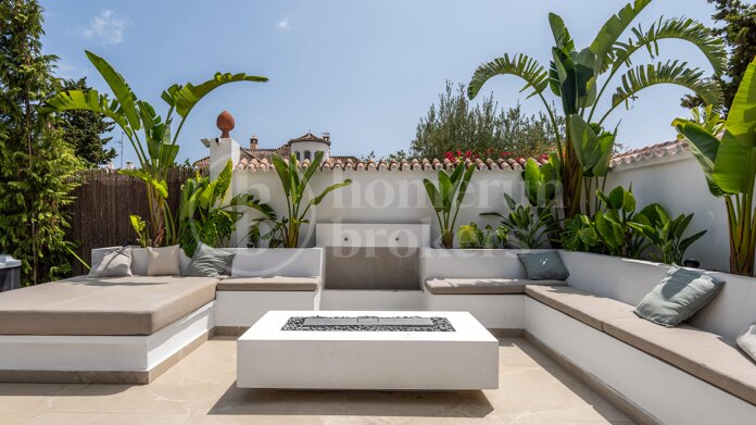 Villa Maria - Renovated Beach Villa for Sale Steps from the Sea in San Pedro, Marbella