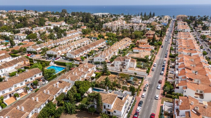 Villa Maria - Renovated Beach Villa for Sale Steps from the Sea in San Pedro, Marbella