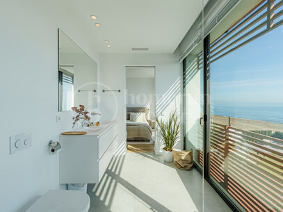 Villa El Saladillo - Luxurious Beach House Frontline Beach, East Estepona