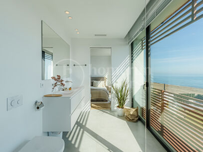 Villa El Saladillo - Luxurious Beach House Frontline Beach, East Estepona