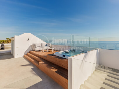 Villa El Saladillo - Luxurious Beach House Frontline Beach, East Estepona