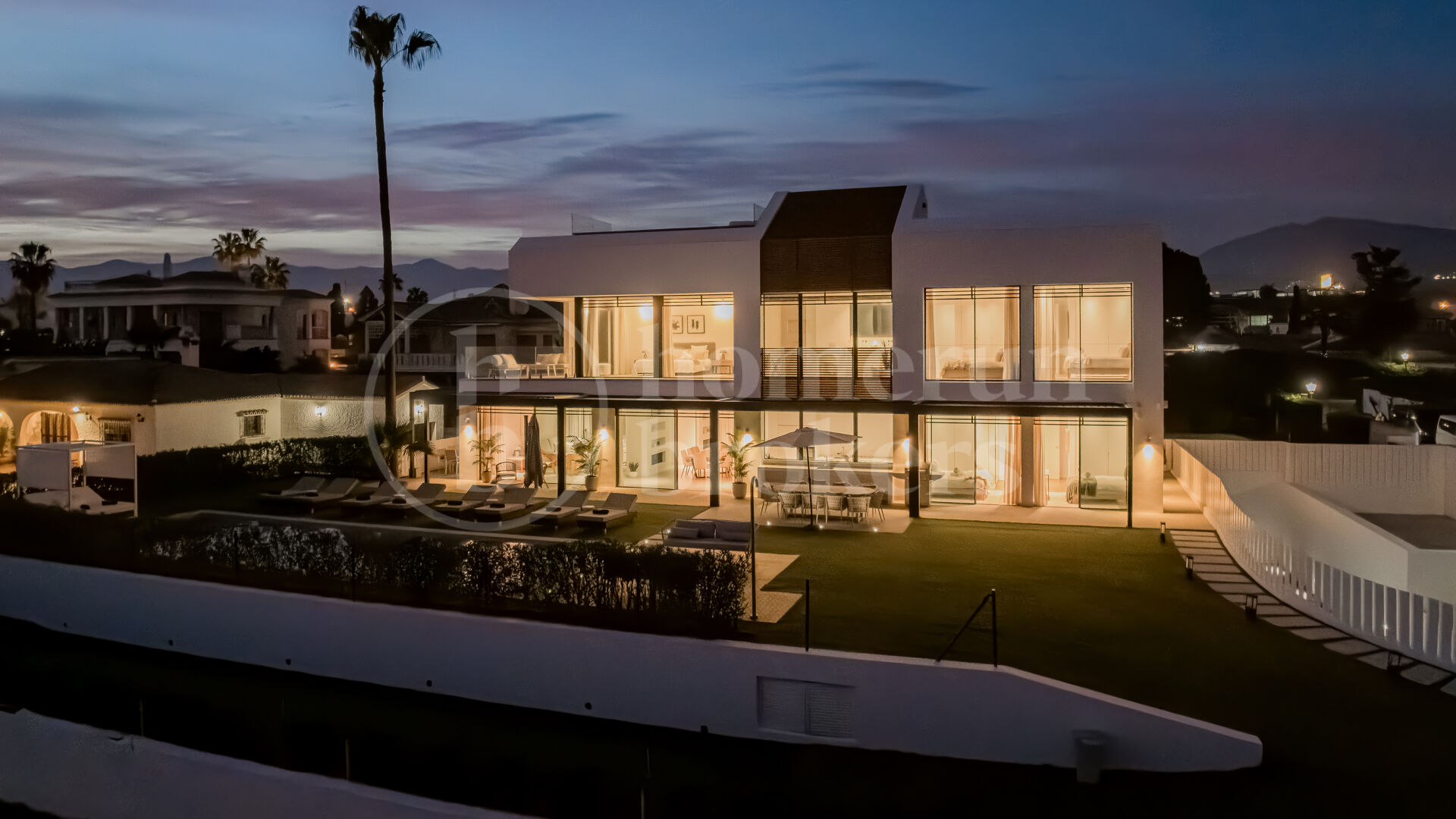 Villa El Saladillo - Luxurious Beach House Frontline Beach, East Estepona