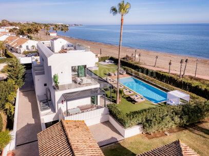 Villa El Saladillo - Luxurious Beach House Frontline Beach, East Estepona