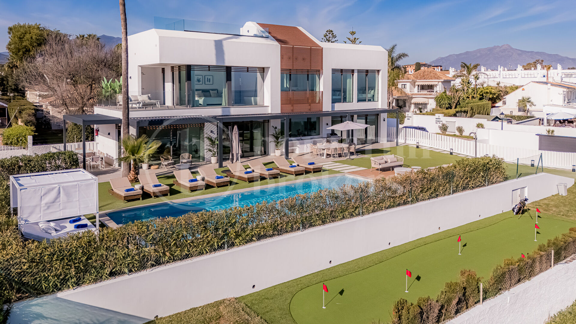 Villa El Saladillo - Luxurious Beach House Frontline Beach, East Estepona