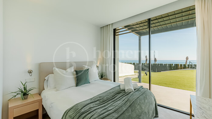 Villa El Saladillo - Luxurious Beach House Frontline Beach, East Estepona