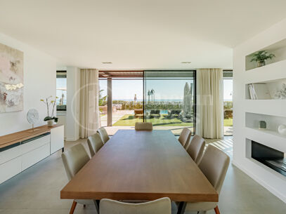 Villa El Saladillo - Luxurious Beach House Frontline Beach, East Estepona