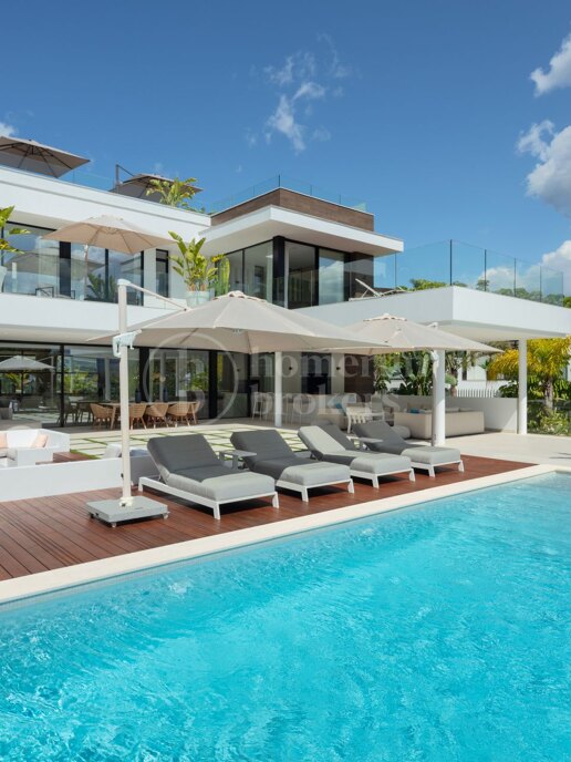 Villa Camelia - Contemporary Villa in Las Brisas, Nueva Andalucia