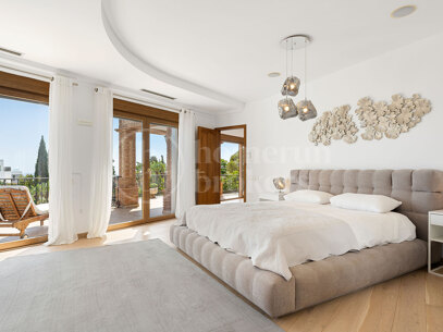 Villa El Paraiso - Andalusian Charm & Elegance in El Paraiso Alto