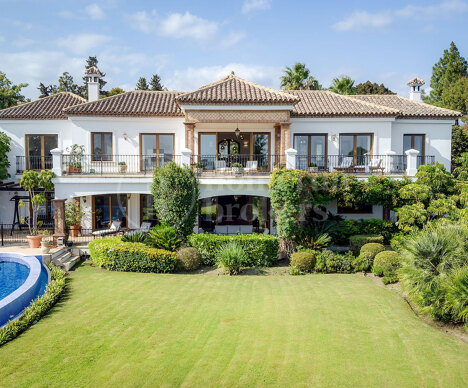 Villa El Paraiso - Andalusian Charm & Elegance in El Paraiso Alto