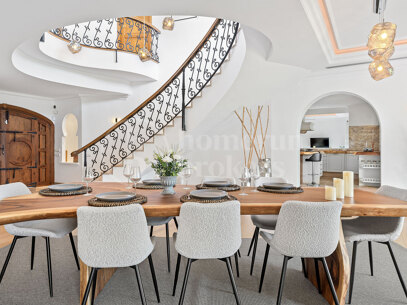 Villa El Paraiso - Andalusian Charm & Elegance in El Paraiso Alto