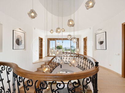 Villa El Paraiso - Andalusian Charm & Elegance in El Paraiso Alto