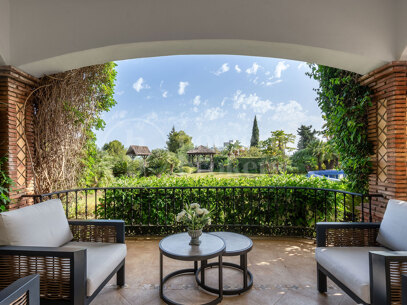 Villa El Paraiso - Andalusian Charm & Elegance in El Paraiso Alto