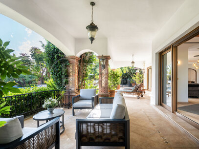 Villa El Paraiso - Andalusian Charm & Elegance in El Paraiso Alto