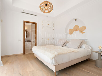 Villa El Paraiso - Andalusian Charm & Elegance in El Paraiso Alto