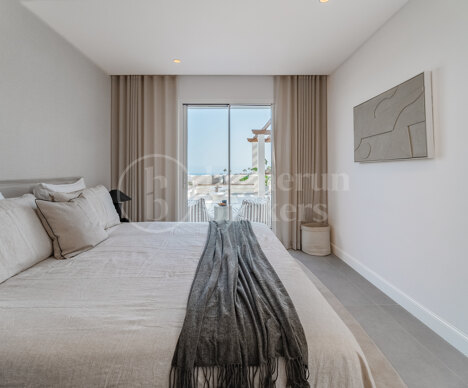 Los Belvederes - Luxurious Duplex Penthouse in Los Belvederes, Nueva Andalucia