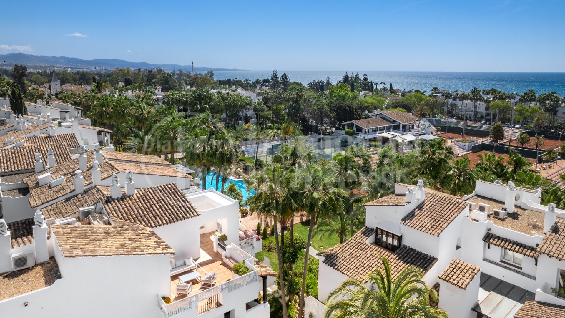 Jazmine Corner - Duplex Penthouse in Puente Romano, Marbella Golden Mile