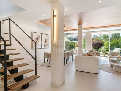 Casa Chloe - Exclusive Townhouse with Rooftop Terrace in La Quinta
